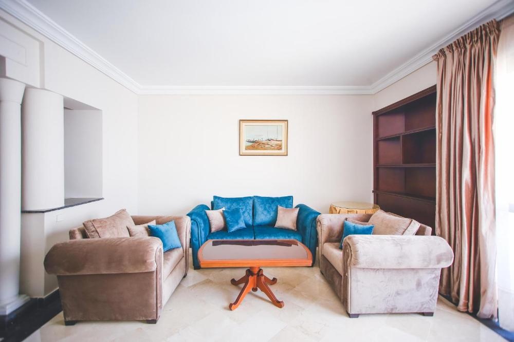 Room image 4